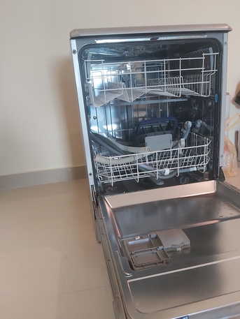 SAR 500,  Dishwasher photo 2