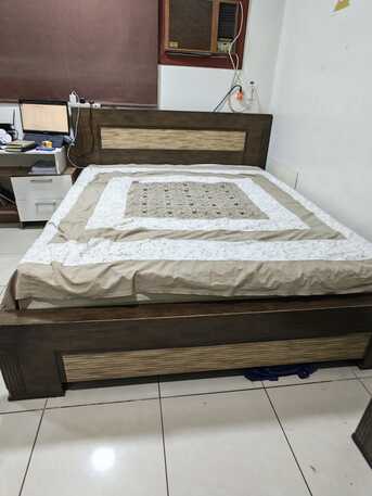 SAR 4800,  Home Center Wooden Bed Set photo 2