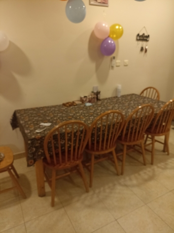 SAR 275,  6 Chair Dining Table For Sale. Good Condition. photo 1