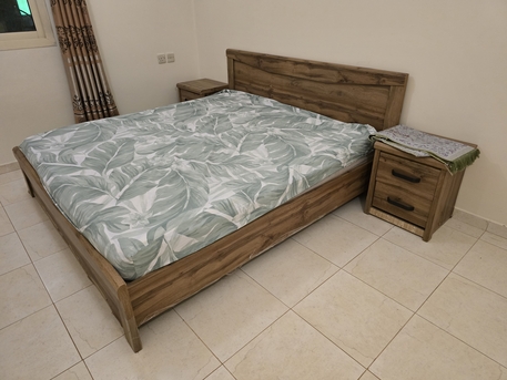 SAR 500,  Bedset With Dresser And 2 Side Tables For Sale photo 1