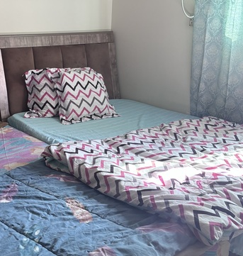 SAR 700,  5 Seater Sofa For Urgent Sale At Very Reasonable Price photo 2
