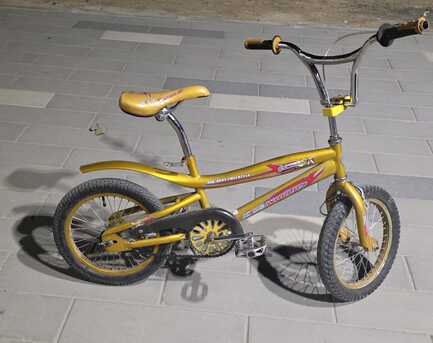 SAR 350,  Kids Bicycle For Sale Stylish Golden Colour photo 1
