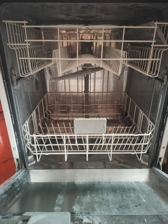 SAR 300,  Dishwasher photo 2