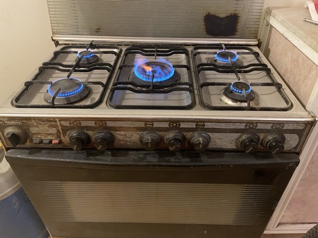 SAR 350,  5 Burner Gas Stove For Sale - 350 SAR Only photo 1