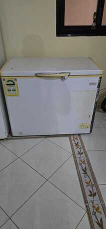 SAR 400,  Chest Freezer (freezing Condition) photo 1
