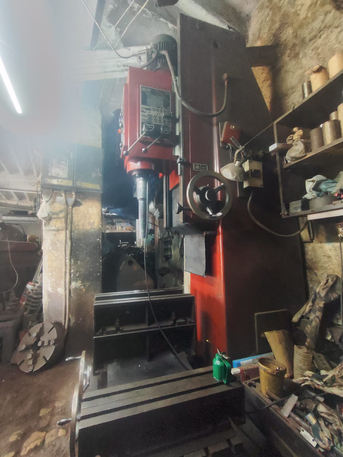 SAR 260000,  AUTOMOBILES MACHINERY (GERMAN MADE) LETH MACHINE, GRINDER MACHINFE ETC. photo 2