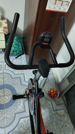 SAR 400,  Exercise Bike / Spin Bike For Sale – Good Condition photo 2