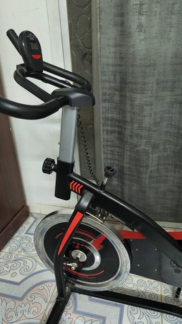 SAR 400,  Exercise Bike / Spin Bike For Sale – Good Condition photo 3