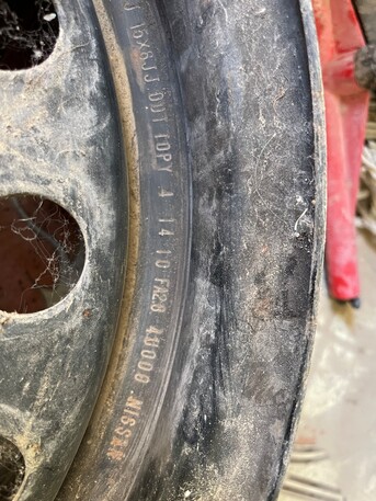 SAR 100,  OLD Tire Rims For Sale photo 1