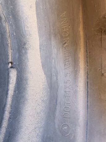 SAR 100,  OLD Tire Rims For Sale photo 2