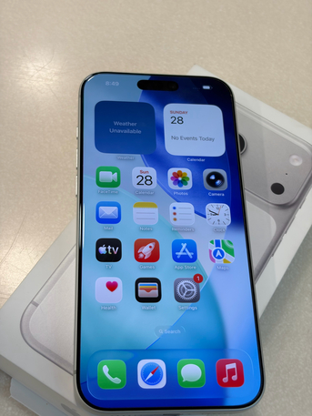 SAR 5400,  Iphone 17 Pro Max  Sim photo 3
