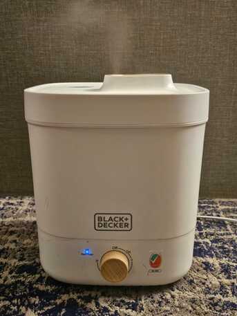 SAR 80,  Black&Decker 4L Humidifier For Sale photo 1