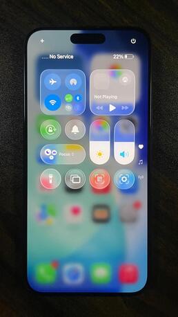 SAR 3050,  Iphone 15 PRO MAX,Black Titanium, 256gb, BH 83%, Scratch Less Neat And Clean! photo 3
