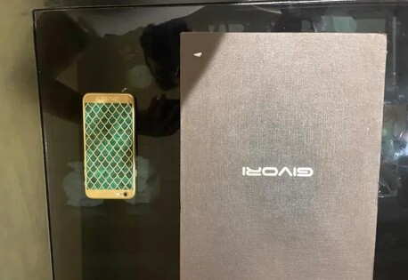 GIVORI Calypso Malachite IPHONE 6S 128GB (Luxuriously Customized With Pure Gold) photo 3
