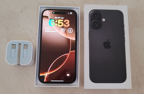 SAR 2900,  Iphone 16 photo 2