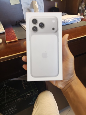 SAR 5250,  I Phone 17 Pro Max Silver Colour 256gb Middle East Version