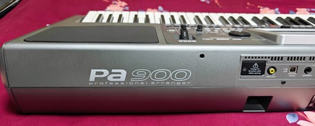SAR 5000,  Korg PA900 Professional Keyboard Mint Condition photo 1