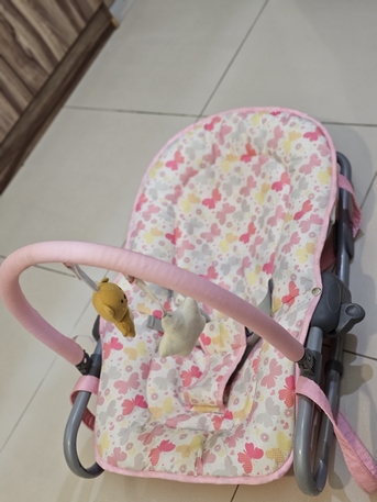 SAR 50,  ? For Sale: Gently Used Juniors Baby Rocker / Bouncer With Toy Bar photo 3