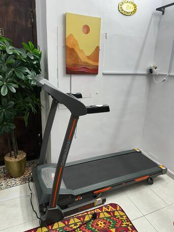 SAR 900,  Health Sport T410 Motorized Treadmill - Excellent Condition - 900 SAR photo 3