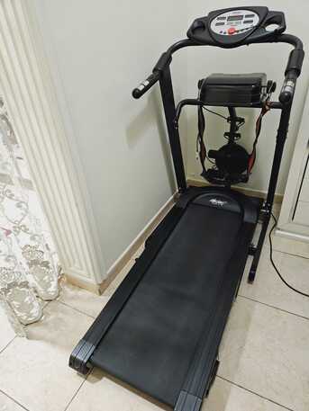 SAR 650,  Treadmill In Excellent Condition photo 2