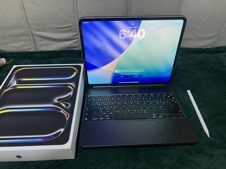 SAR 4800,  Apple IPad Pro 13-inch M4 256GB Wi-Fi + Cellular + Apple Pencil Pro + Magic Keyboard photo 2