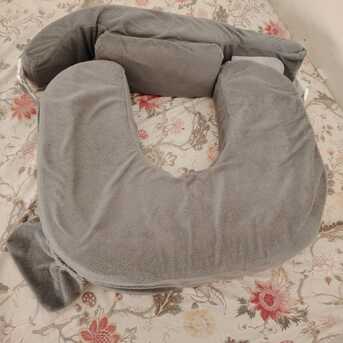 SAR 40,  Twin Nursing Pillow - Double Breastfeeding Support Cushion photo 3
