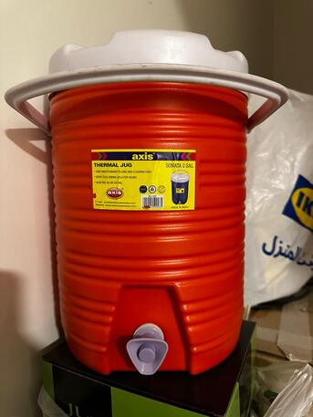 SAR 50,  2 Gallons Water Igloo (brand New) photo 1