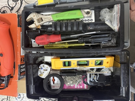 SAR 150,  Tool Box & Drill Machine photo 2