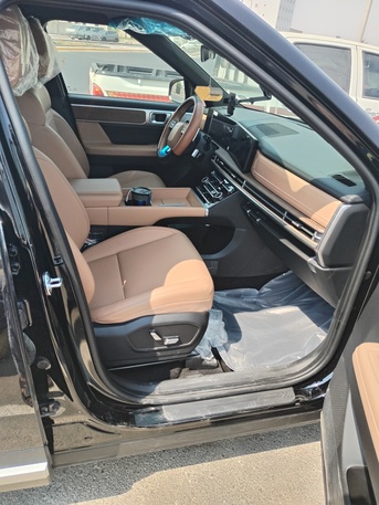 SAR 10000,  Want To Transfer The Lease Of Santa Fe 2025 2.5L FWD photo 3