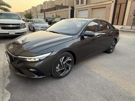 SAR 62000,  Hyundai Elantra,  2025,  Automatic,  29000 KM, photo 2