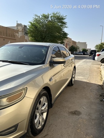 SAR 19500,  Ford Taurus All Wheel Drive,  2010,  Automatic,  332502 KM,  All Wheel Drive photo 2