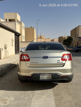 SAR 19500,  Ford Taurus All Wheel Drive,  2010,  Automatic,  332502 KM,  All Wheel Drive photo 3