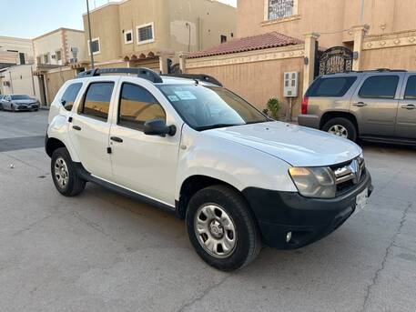 SAR 17000,  Renault Duster,  2016,  Automatic,  130000 KM,    Mid Option N Low Odo Good Price 2nd Owner photo 3
