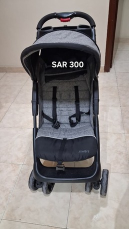 SAR 400,  Excellent Condition Kids Items For Sale photo 1