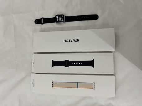 SAR 500,  Used Apple Watch SE GPS, 40mm Silver Aluminium Case With White Sport Band