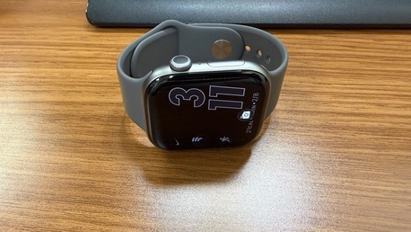 SAR 1300,  Apple Watch Series 11 46mm GPS+cellular (with Original Band Small And Medium)