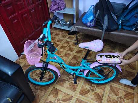 SAR 200,  Girls Bicycle With Side Support Wheels photo 3