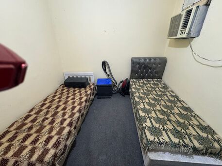 SAR 1650/month,  2 BHK, Furnished Flat Available For A Family Or Working Women Very Near (Metro) Blue Line. photo 3