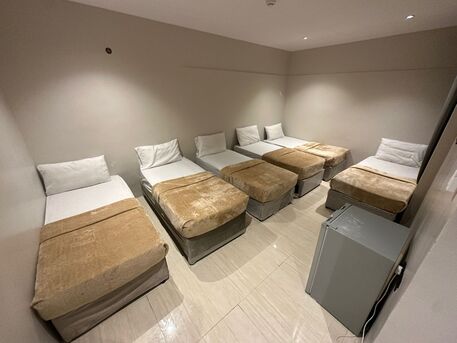 SAR 50000,  Prime Building For 200 Staff Rent Near Al-Masjid An-Nabawi (10–12 Min Walk) photo 3