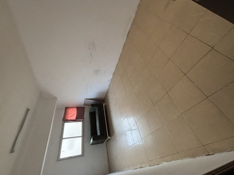 SAR 600,  Furnished,  Single Room Sharing And Washroom Available photo 1