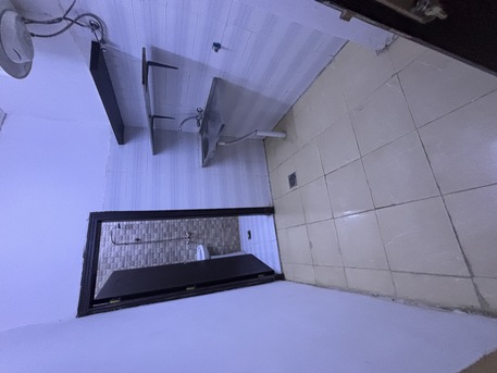 SAR 600,  Furnished,  Single Room Sharing And Washroom Available photo 3