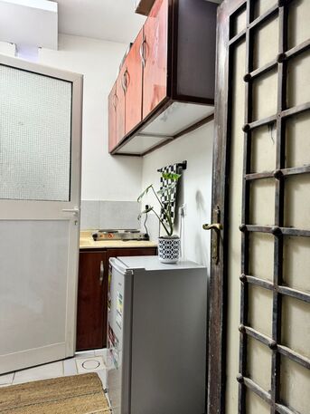SAR 2700/month,  Spacious Furnished Apartment 5 Min Walk From Tahlia photo 3