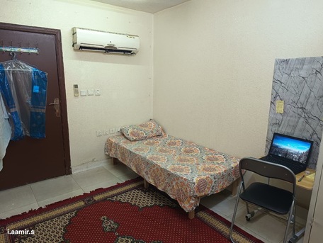 SAR 1000/month,  Furnished,  Single Room For Rent photo 2