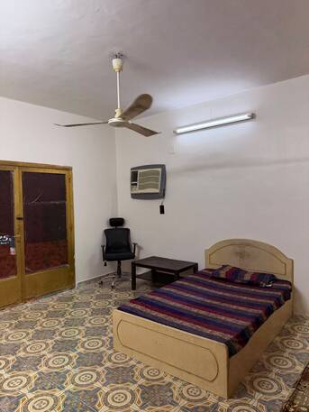 SAR 900/month,  Furnished,  Furnished Room Available For A Decent Professional Bachelor photo 1