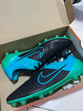 SAR 65,  NEW NIKE MAGISTA OPUS LTHR FG Football Shoes Blue photo 1