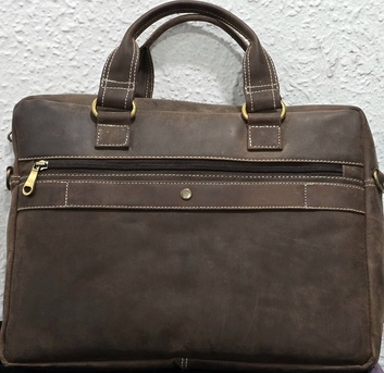 SAR 400,  New Leather Bag photo 3
