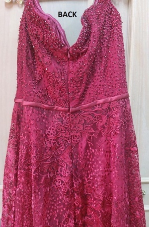SAR 500,  Elegant Dress - Brand * In Reality, Is Much More Beautiful In Shape And Color * photo 2
