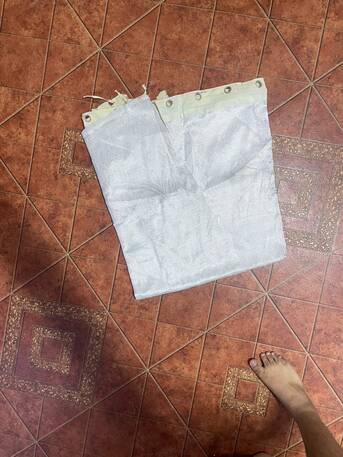 SAR 1,  Window Curtains And Center Carpet photo 3