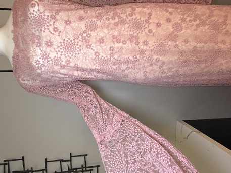 SAR 1000,  Authentic Tadashi Shoji Gown – UK 18 – Like New photo 3