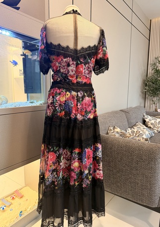 SAR 800,  Authentic Tadashi Shoji Dress Size 18 photo 2